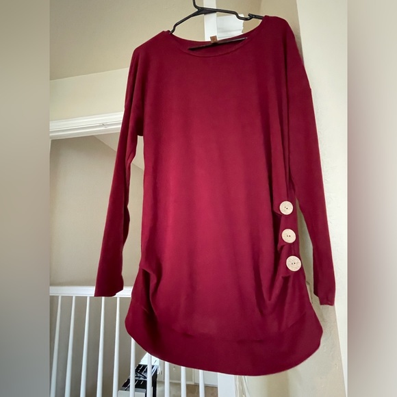Yincro burgundy long‎ sleeve top - Picture 2 of 6